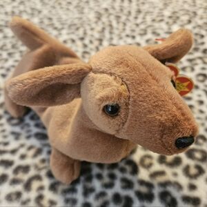 Vintage Ty Original Beanie Baby "Weenie" the Dachshund Dog Plush Toy, NWT, 1995
